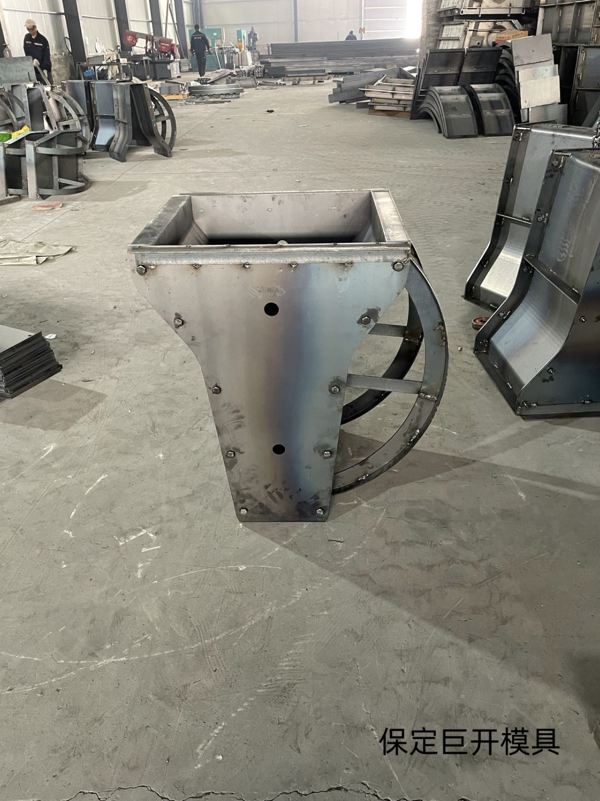 隔离墩模具图3