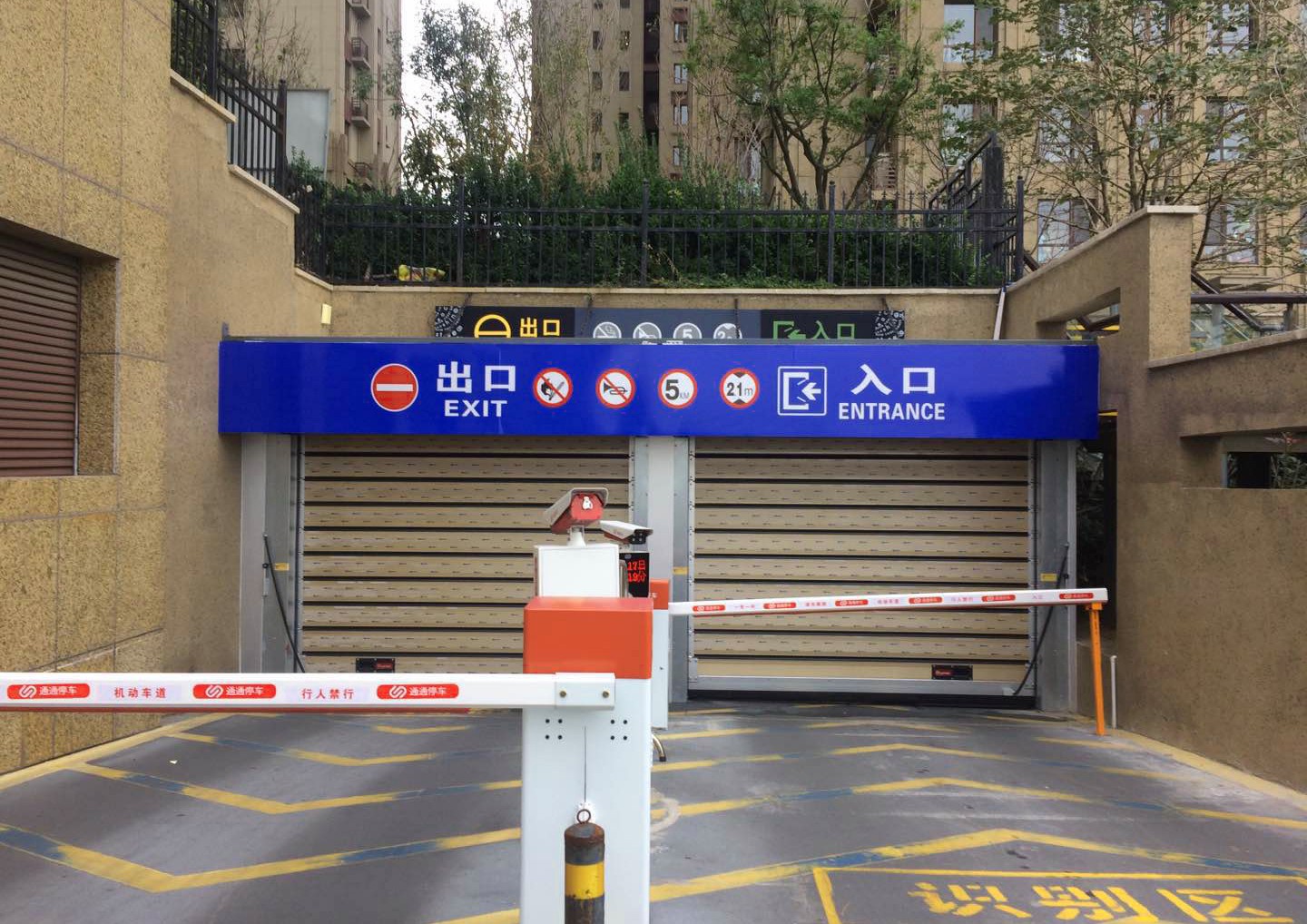 涡轮硬质快速门 厂家直供，量大从优图2