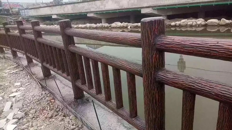 混凝土仿树皮栏杆护栏 四川仁马水泥仿木纹栏杆花箱地板图3