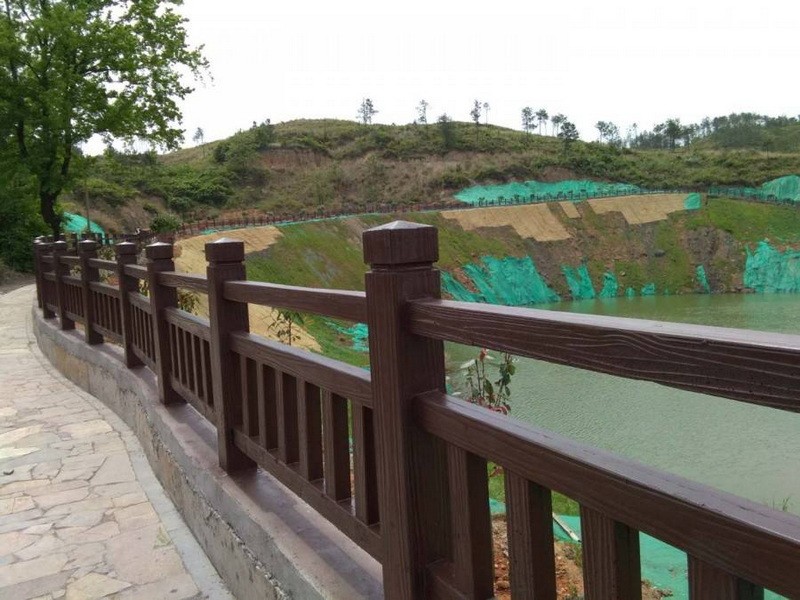 仿树皮混凝土栏杆生产厂家 四川成都仁马水泥仿木护栏 仿木树桩图4