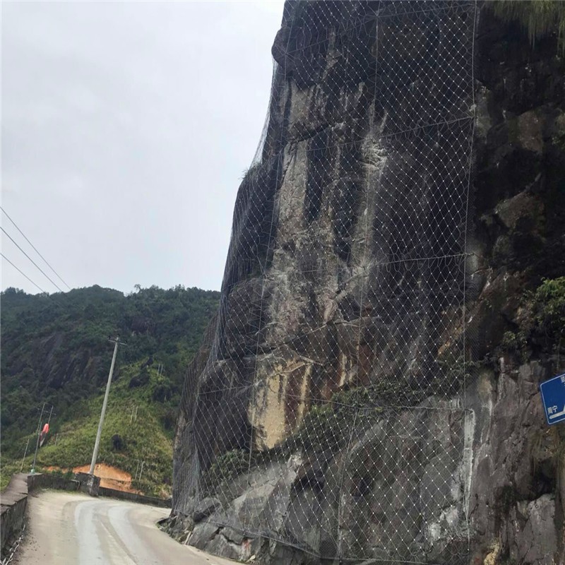 主动防护网GPS2型柔性镀锌钢丝绳网厂家 边坡支护施工队伍 护山网图5