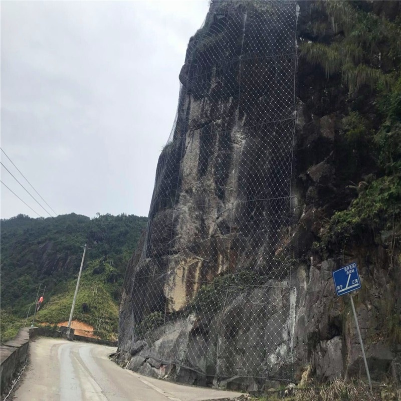 主动边坡防护网山体滑坡落石拦截柔性钢丝绳网护坡固土环形被动网图3