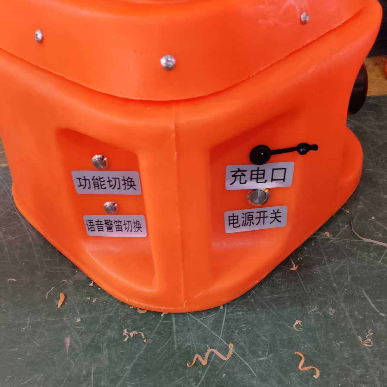 齐齐哈尔公路养护声光警示路锥报警器厂家直销图3