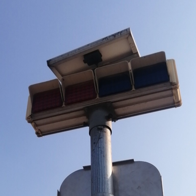 太阳能爆闪灯 太阳能四灯爆闪灯交通设施齐全图3