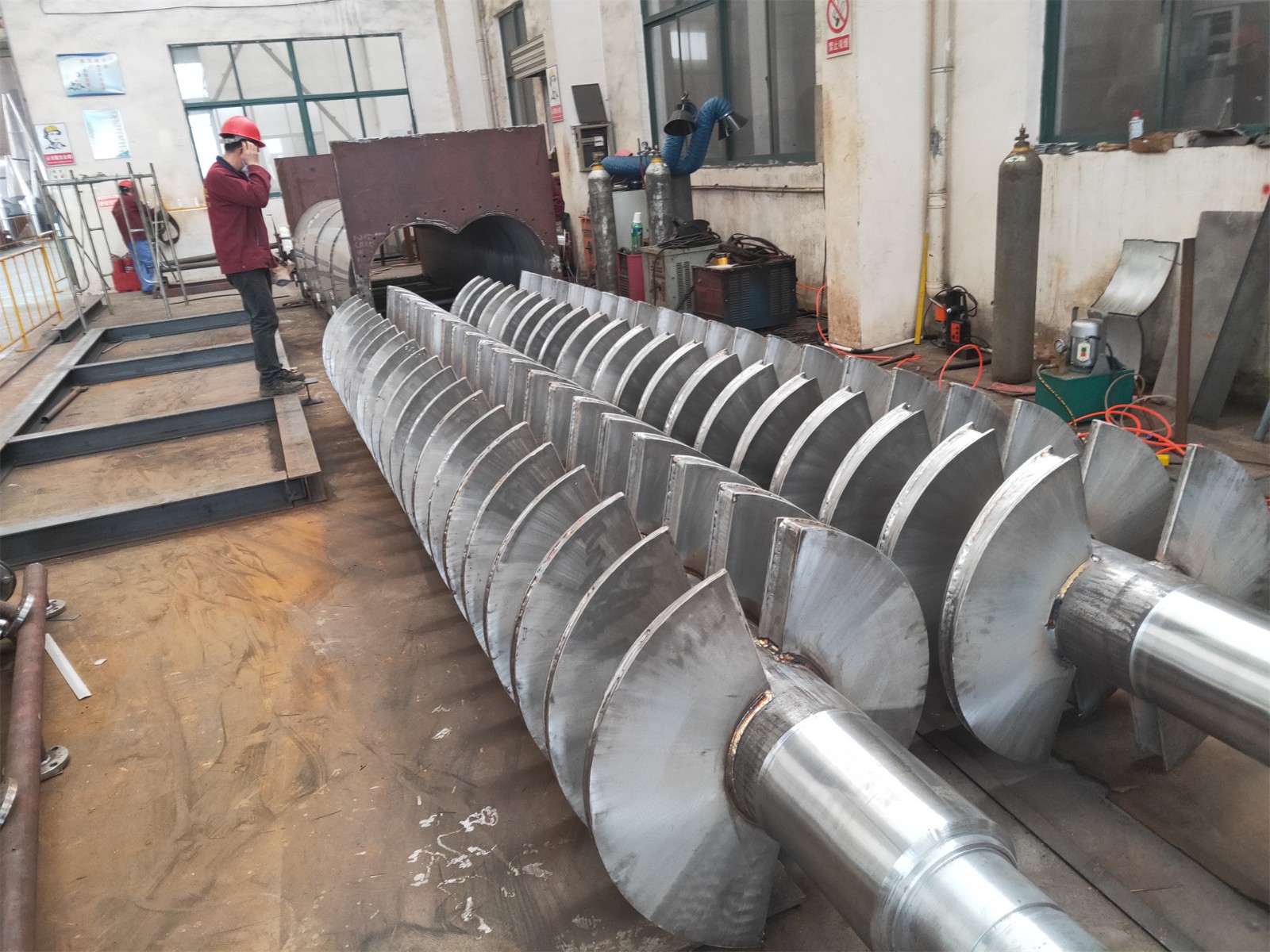 年产20万吨电厂脱硫石膏煅烧设备生