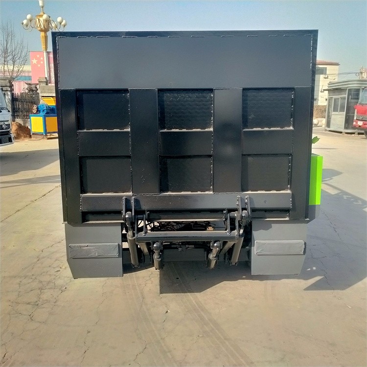环卫尾板桶装垃圾车厂家直销尾板电动桶装四轮六桶八桶垃圾车价格图2